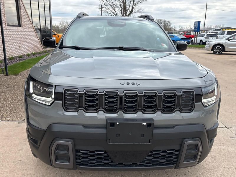 New 2026 Jeep Cherokee LaredoImage 6