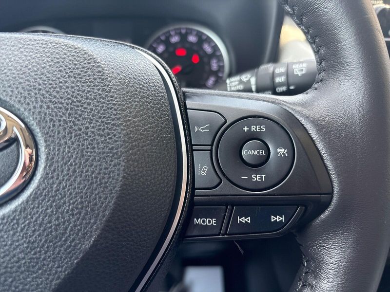 Used 2021 Toyota RAV4 XLE PremiumImage 16