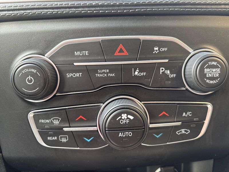 Used 2023 Dodge Charger GTImage 21