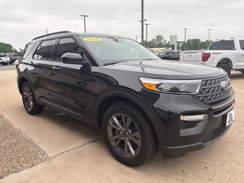 2024 Ford Explorer XLTImage 8