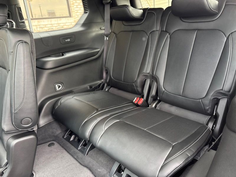 New 2026 Jeep Grand Cherokee L Limited Reserve 4x4Image 5