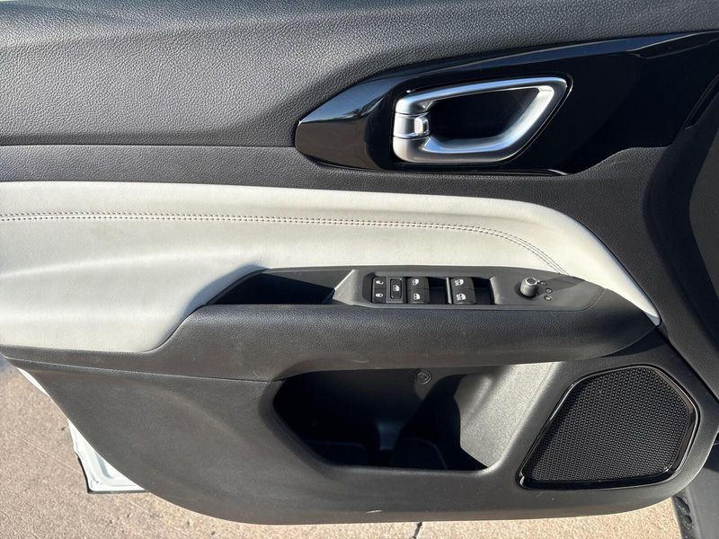 New 2026 Jeep Compass Limited 4x4Image 12