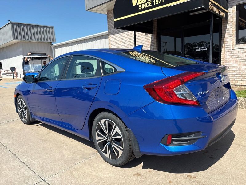 2018 Honda Civic EX-LImage 11