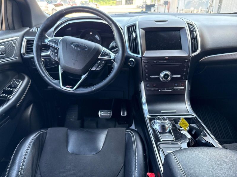 2019 Ford Edge STImage 6