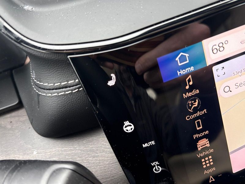 New 2026 Jeep Grand Cherokee L Limited 4x4Image 19