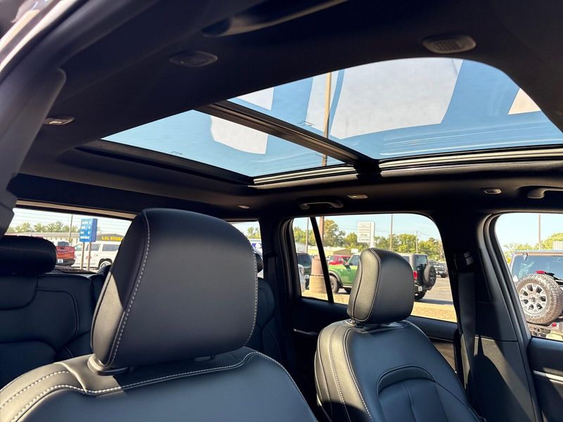 New 2027 Jeep Grand Cherokee LimitedImage 8