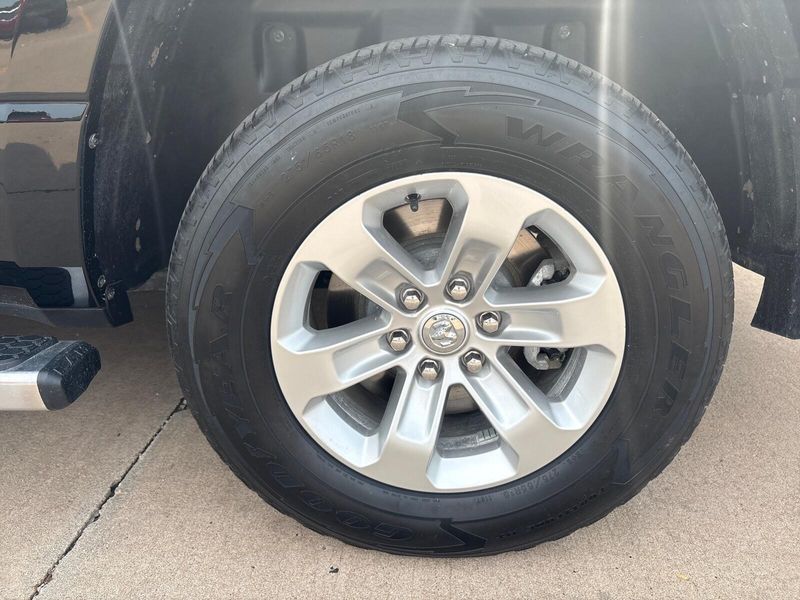 Used 2023 RAM 1500 LaramieImage 12