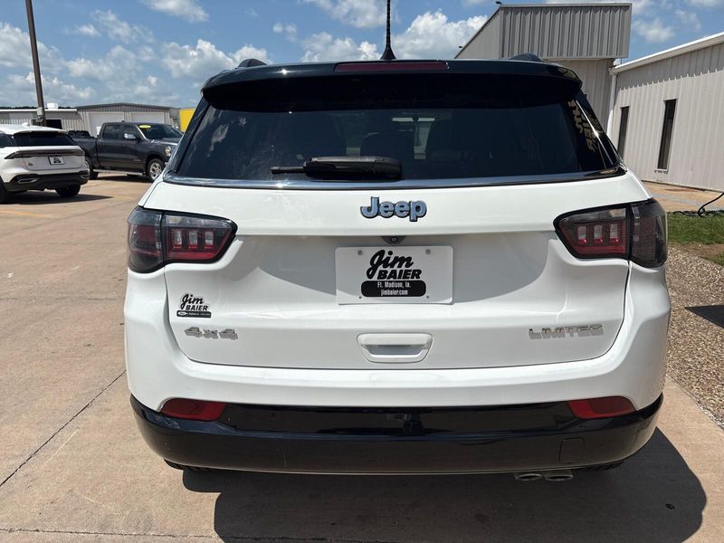 Used 2022 Jeep Compass LimitedImage 11