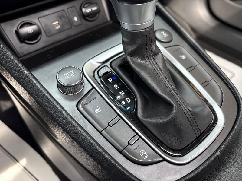 Used 2022 Hyundai Kona SELImage 18
