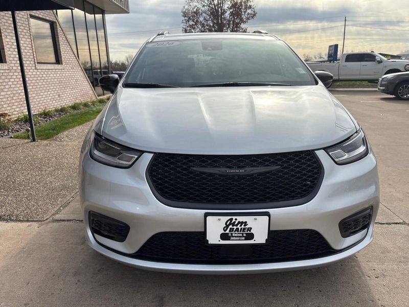New 2026 Chrysler Pacifica SelectImage 7