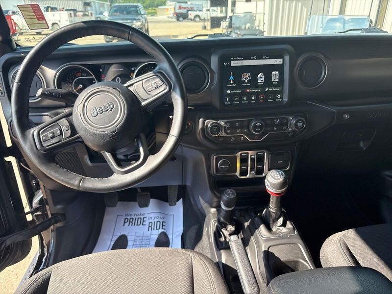 Used 2023 Jeep Wrangler WillysImage 5