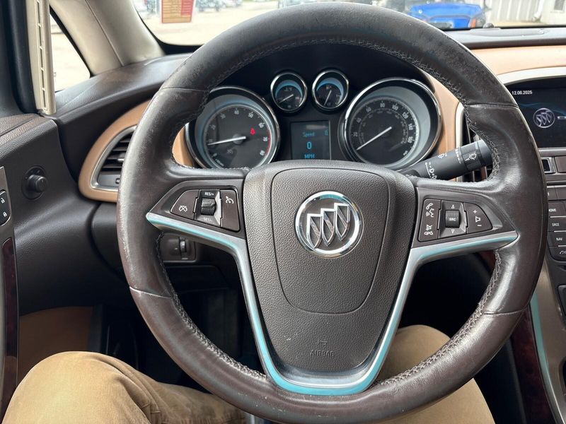 2012 Buick Verano Leather GroupImage 15