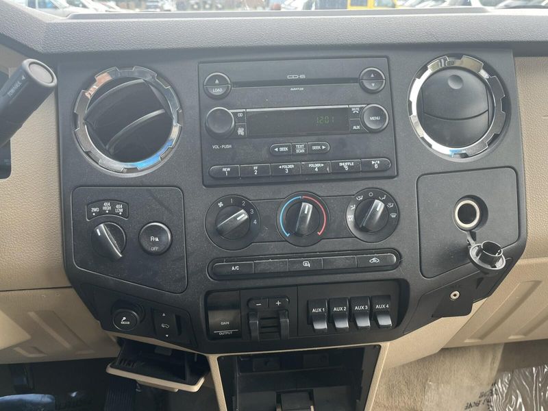 2008 Ford F-250 FX4Image 13