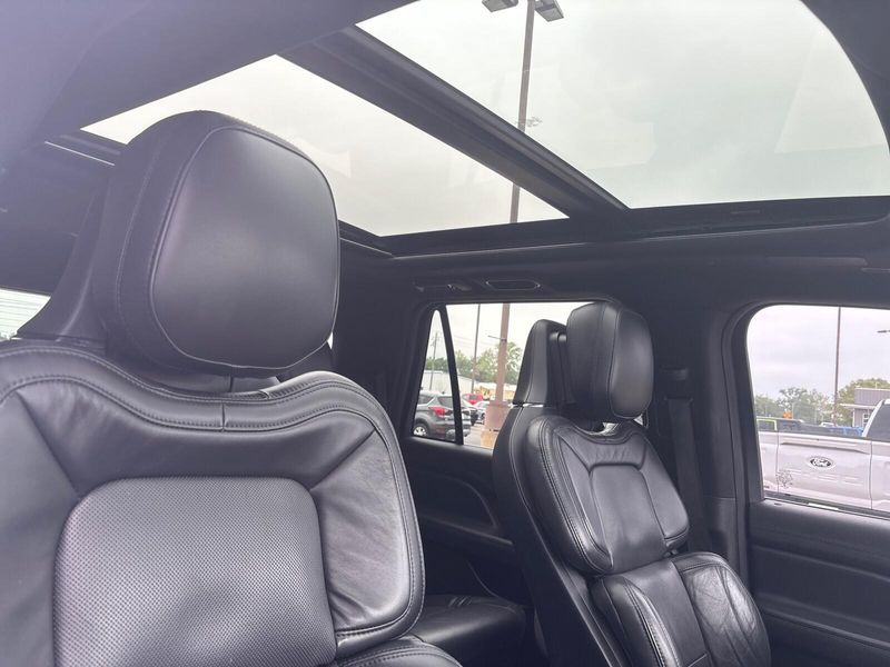 2022 Lincoln Navigator ReserveImage 9