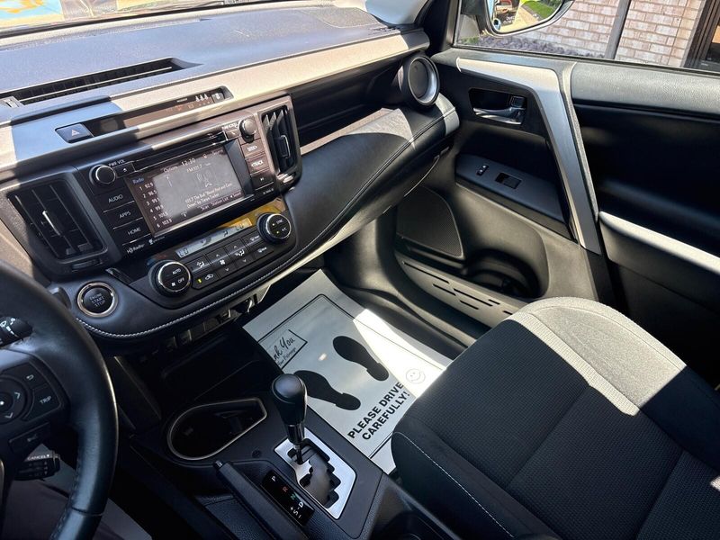 Used 2018 Toyota RAV4 XLEImage 14