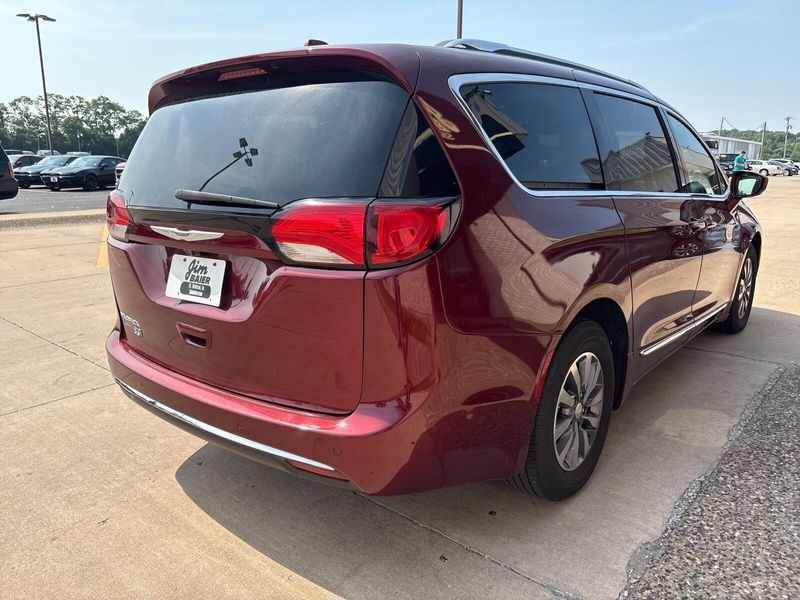 2020 Chrysler Pacifica Touring L PlusImage 9