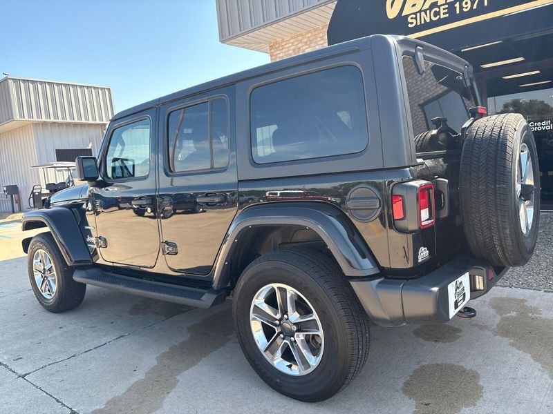 Used 2021 Jeep Wrangler Unlimited SaharaImage 11