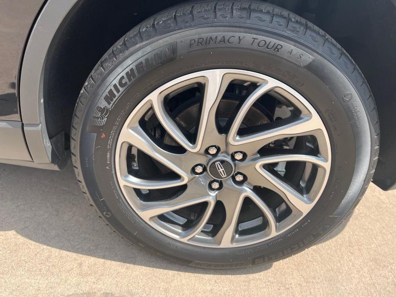2022 Lincoln Corsair StandardImage 11