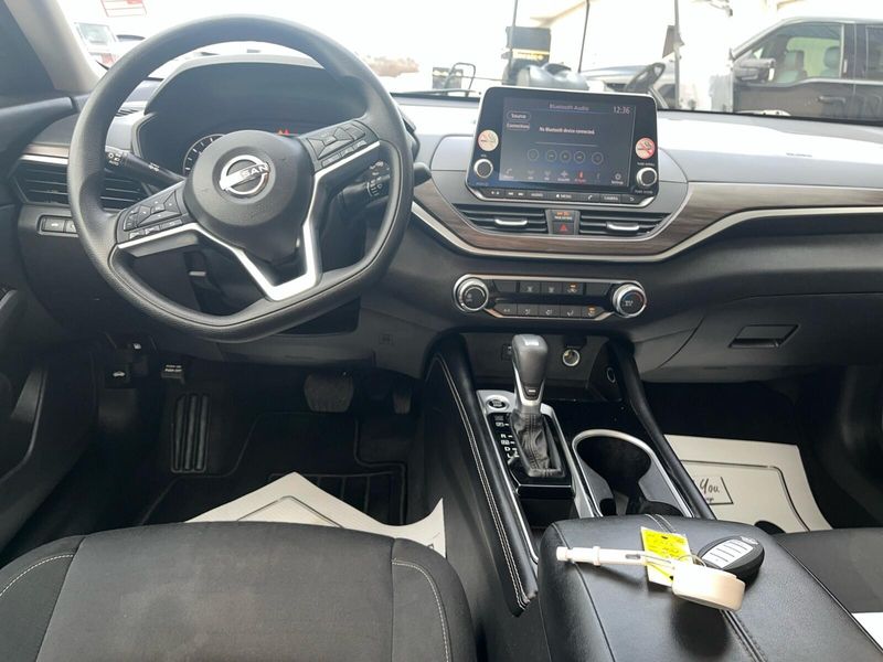 2023 Nissan Altima 2.5 SVImage 5