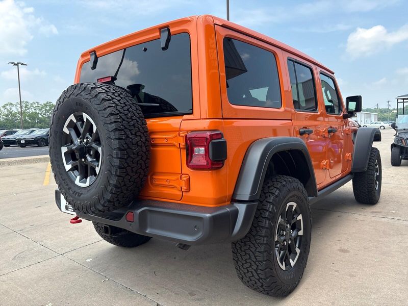2025 Jeep Wrangler 4-door RubiconImage 9