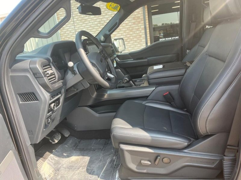 2024 Ford F-150 XLT photo 3