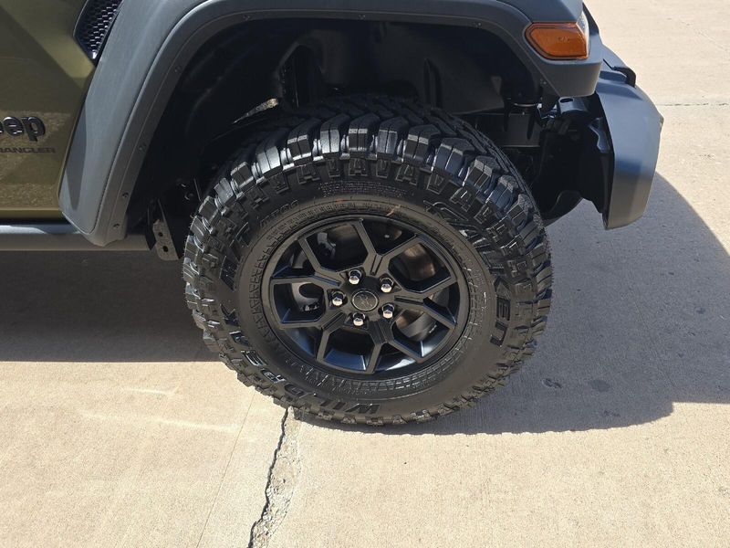2025 Jeep Wrangler 4-door WillysImage 7