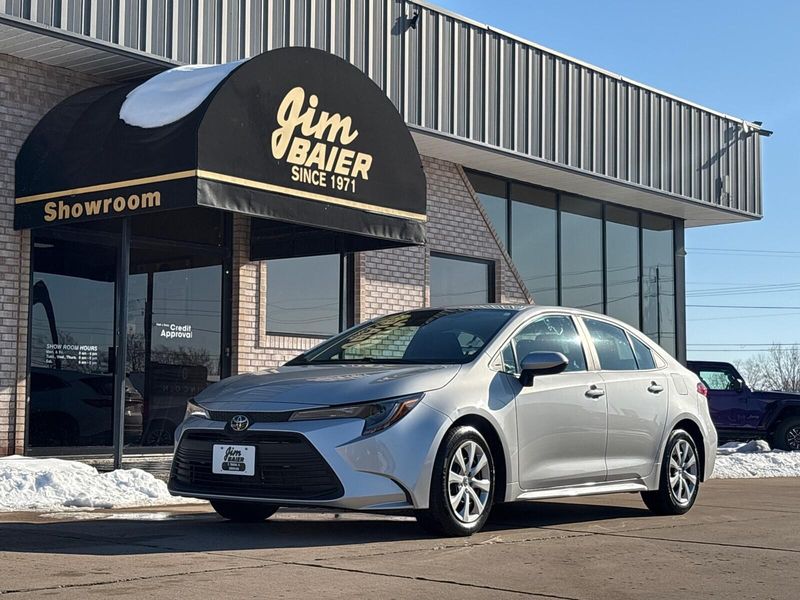 Used 2023 Toyota Corolla LEImage 1