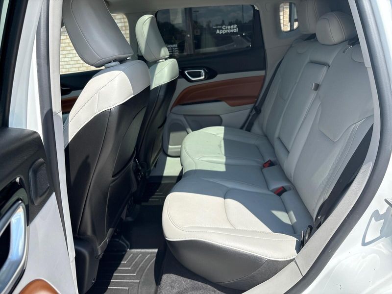 Used 2022 Jeep Compass LimitedImage 4