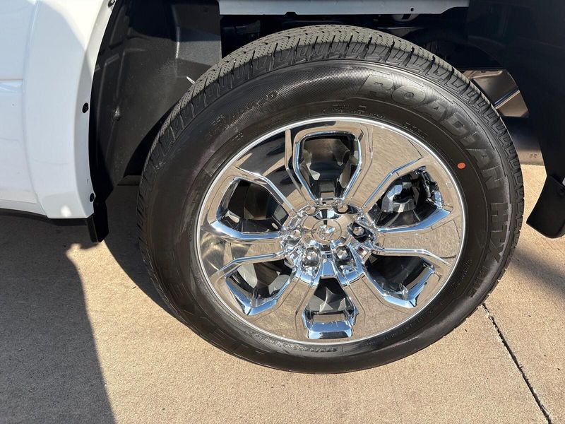 New 2026 RAM 1500 Big Horn Crew Cab 4x4 5