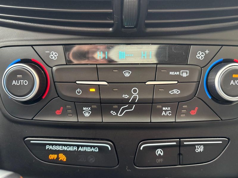 Used 2018 Ford Escape SEImage 18
