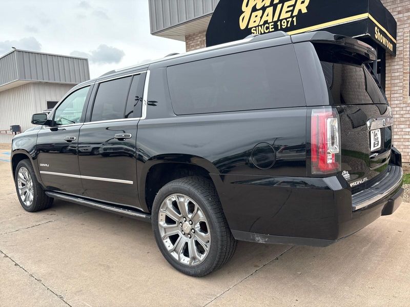 2016 GMC Yukon XL DenaliImage 15