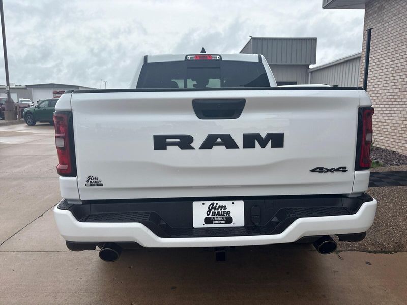 New 2027 RAM 1500 Express Crew Cab 4x4 5