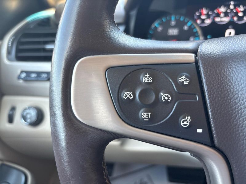 Used 2017 GMC Yukon DenaliImage 22