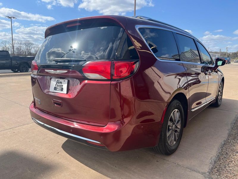 2020 Chrysler Pacifica Touring L PlusImage 11