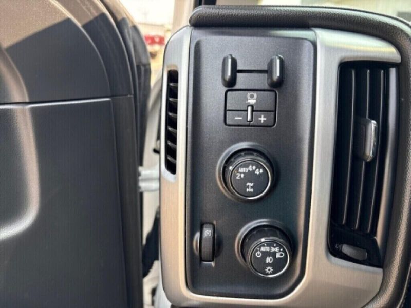 2017 GMC Sierra 1500 SLTImage 16
