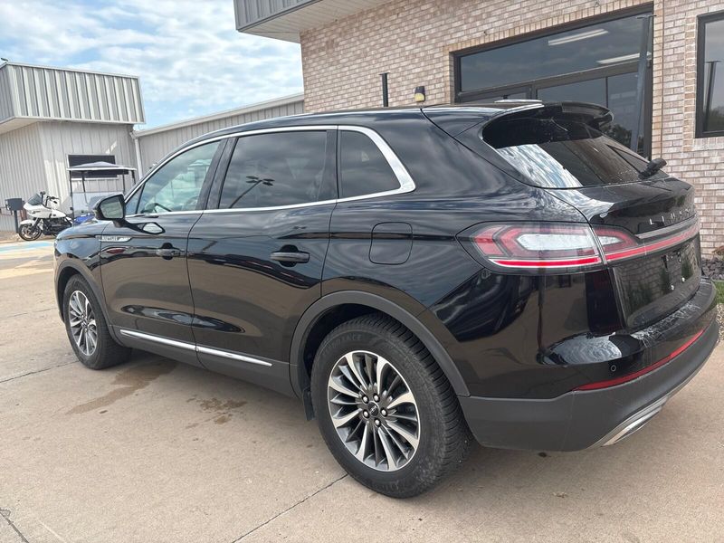 Used 2022 Lincoln Nautilus ReserveImage 10