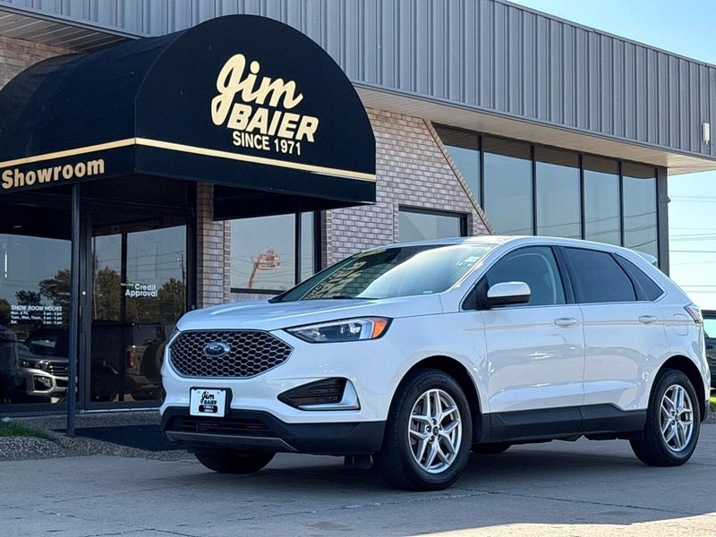 Used 2023 Ford Edge SELImage 1
