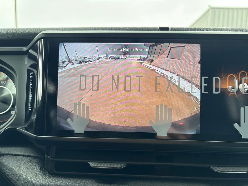 New 2026 Jeep Wrangler 4-door Sport SImage 18