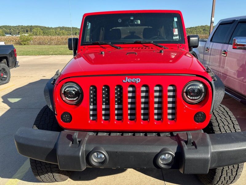 Used 2015 Jeep Wrangler Unlimited SportImage 2