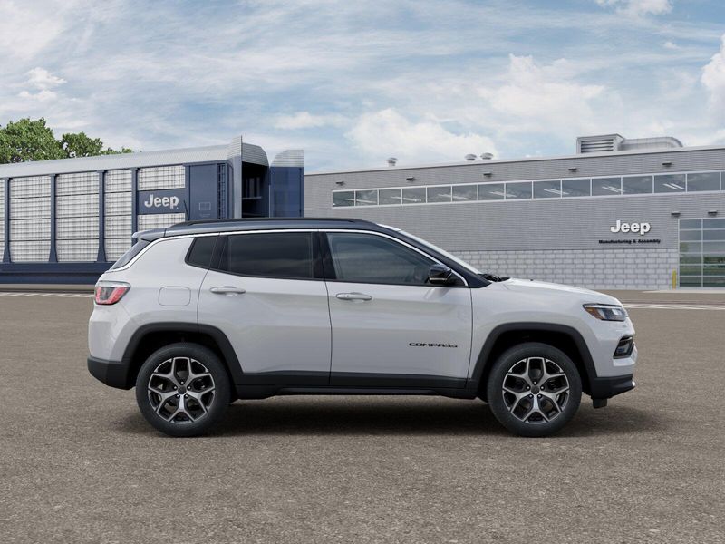 New 2026 Jeep Compass Limited 4x4Image 12