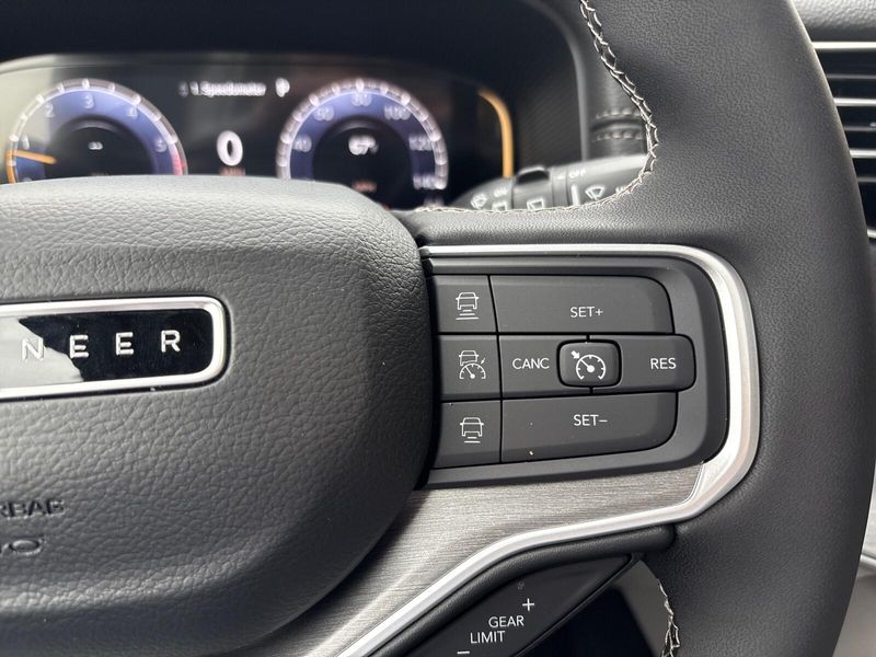 2025 Jeep Wagoneer Series IIImage 18