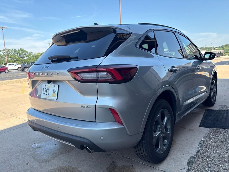 Used 2023 Ford Escape ST-LineImage 8