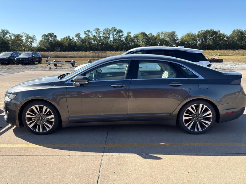 Used 2020 Lincoln MKZ ReserveImage 2