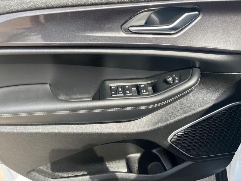 2021 Jeep Grand Cherokee L AltitudeImage 13