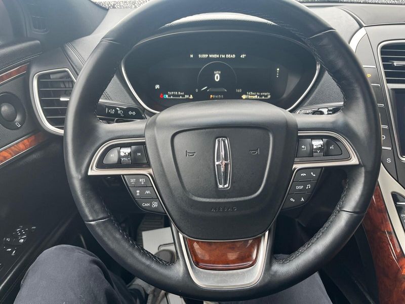 2019 Lincoln Nautilus ReserveImage 14