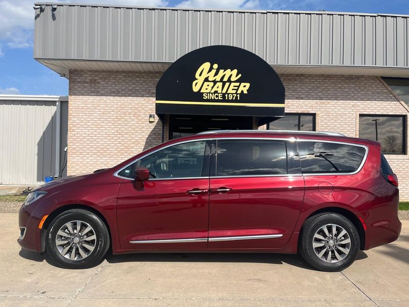 2020 Chrysler Pacifica Touring L PlusImage 2