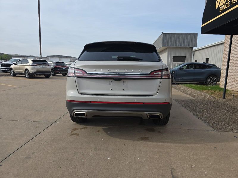 2022 Lincoln Nautilus StandardImage 8