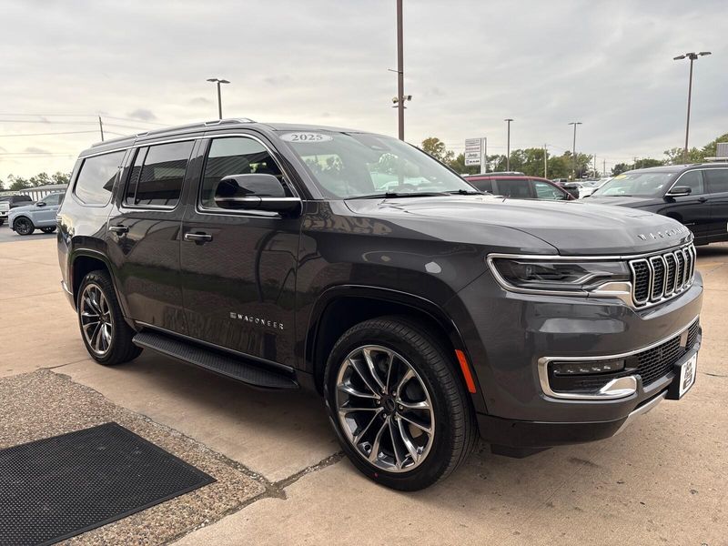 2025 Jeep Wagoneer Series IIImage 9