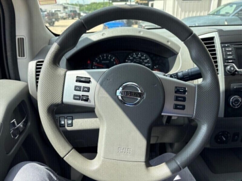 2018 Nissan Frontier SV V6Image 14