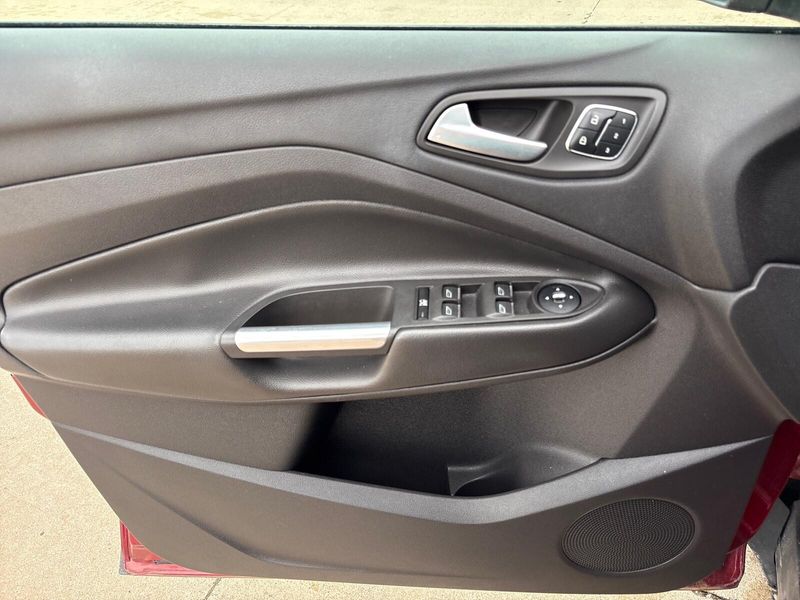 Used 2013 Ford Escape SELImage 11